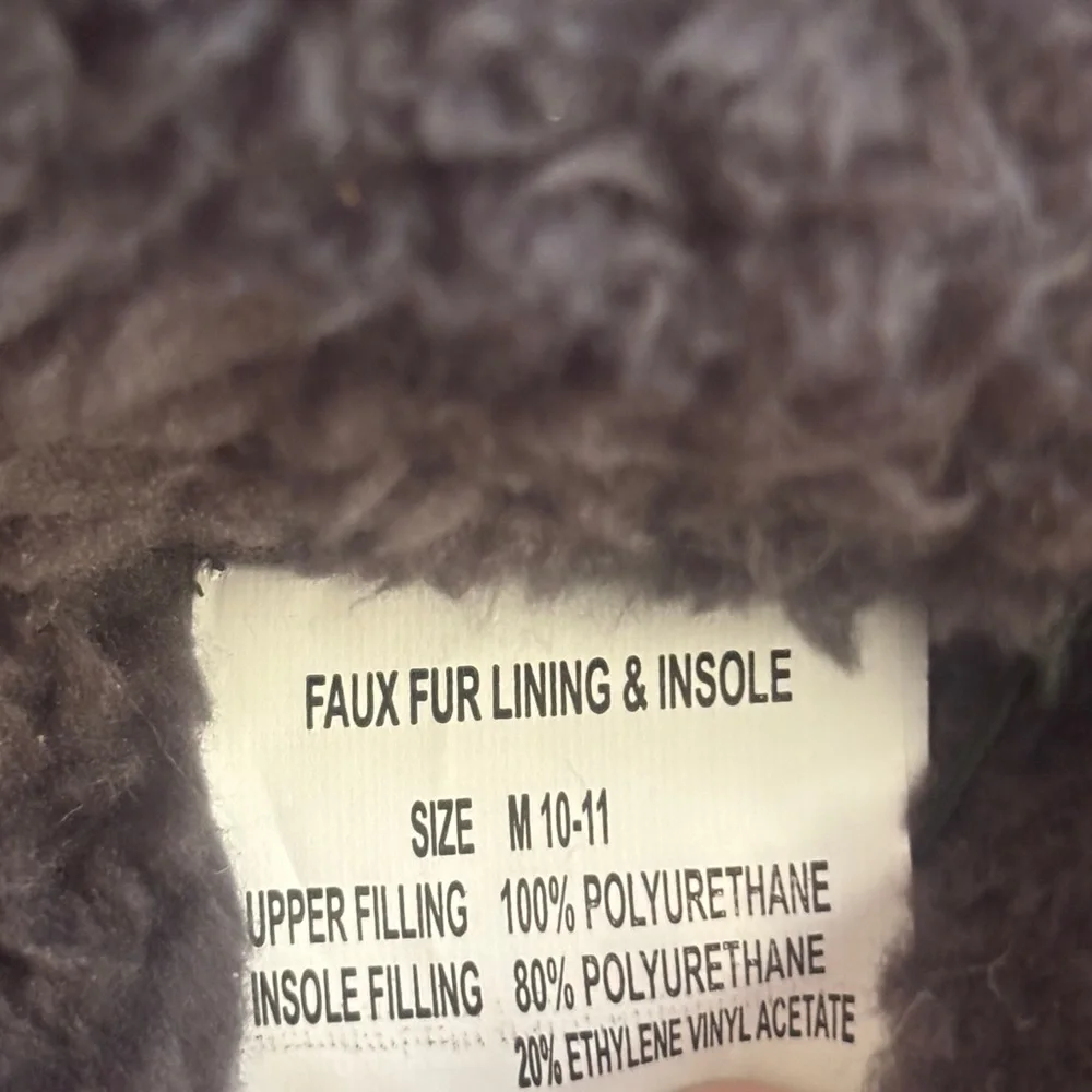 NWT Muk Luks Men's Corduroy Slippers